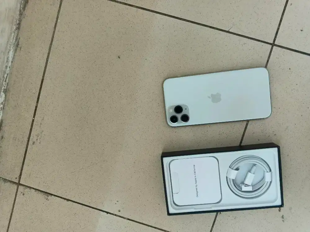 Iphone 11 pro 256gb sungguh apple