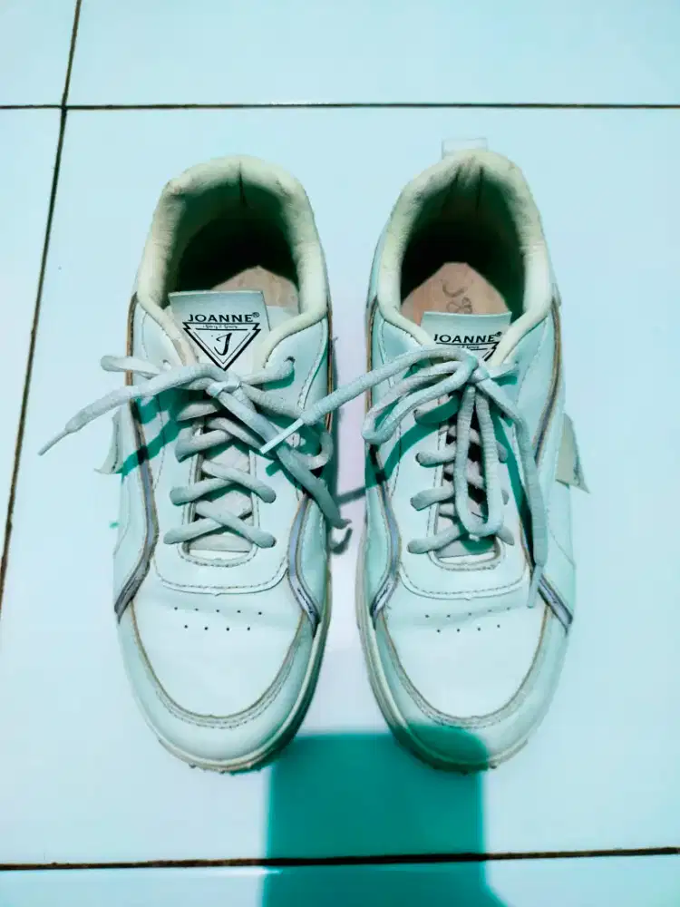 Sepatu wanita merk joane