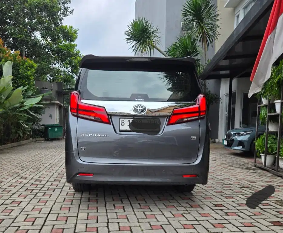 Toyota Alphard 2022 Bensin
