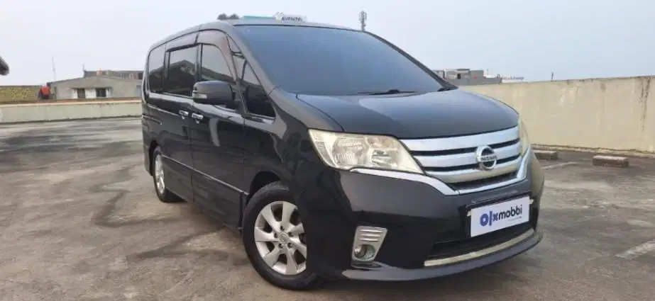TERMURAH Nissan Serena 2.0 Highway Star Autech Panaromic Bensin-AT