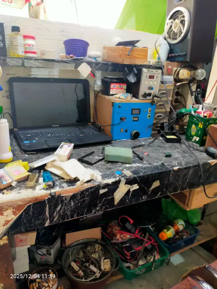 Menampung barang elektronik