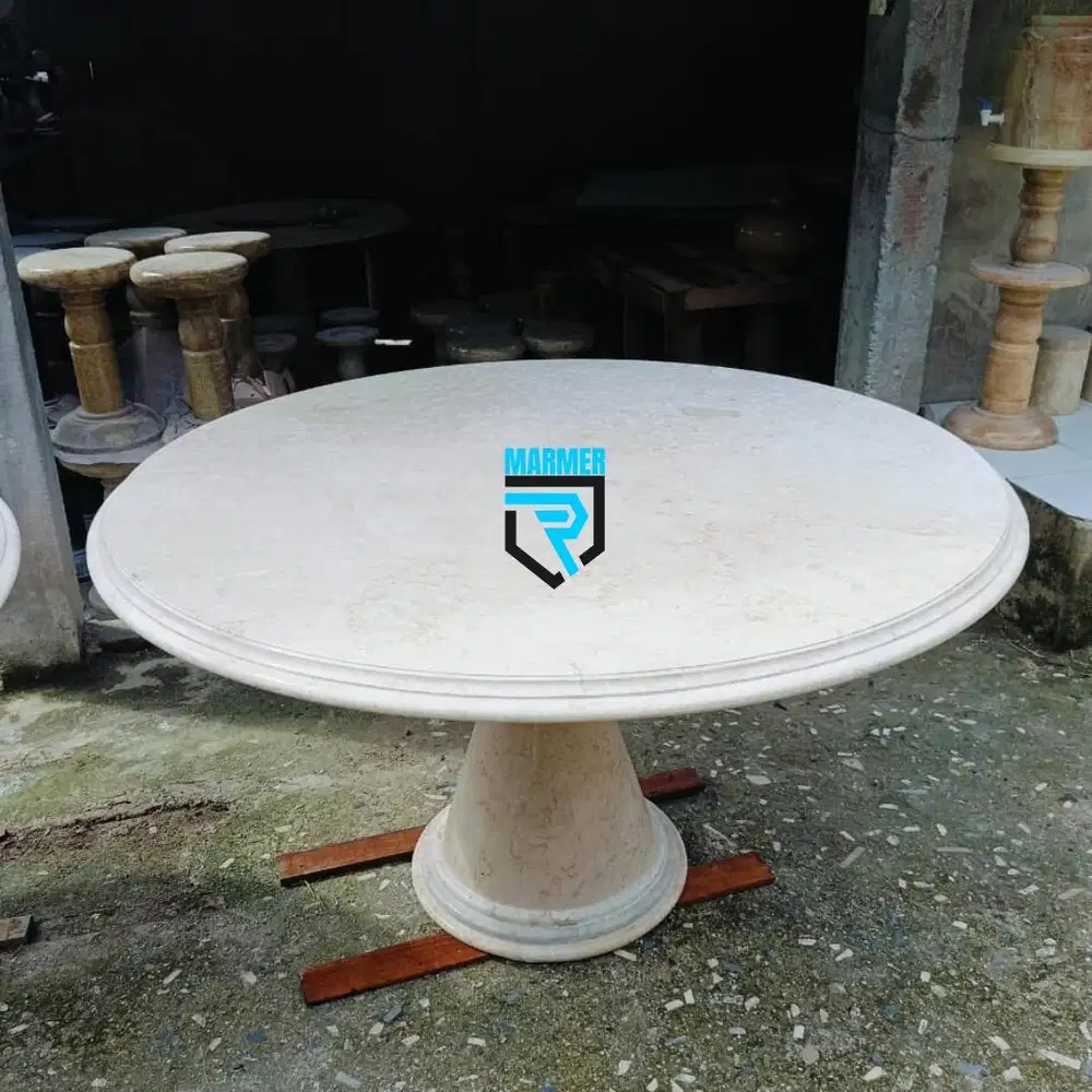 Meja makan bundar model kaki kerucut batu marmer putih glossy