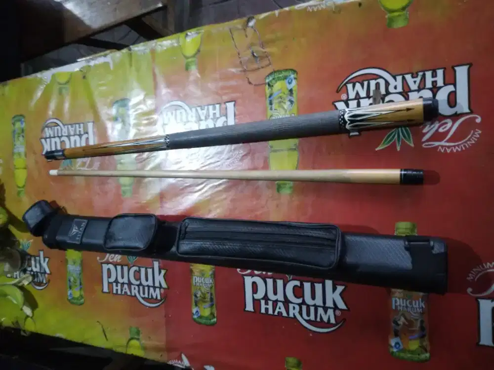 Stik billiard kaisar dan tas