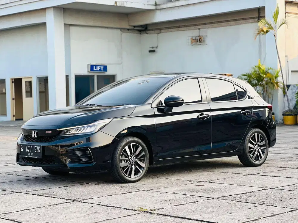 HONDA CITY HB RS 1.5CVT 2022, Hitam. Ban baru 4nya