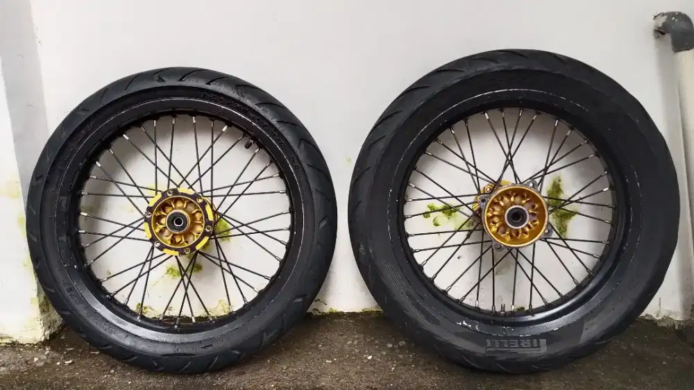 Supermoto D-tracker, KLX 150