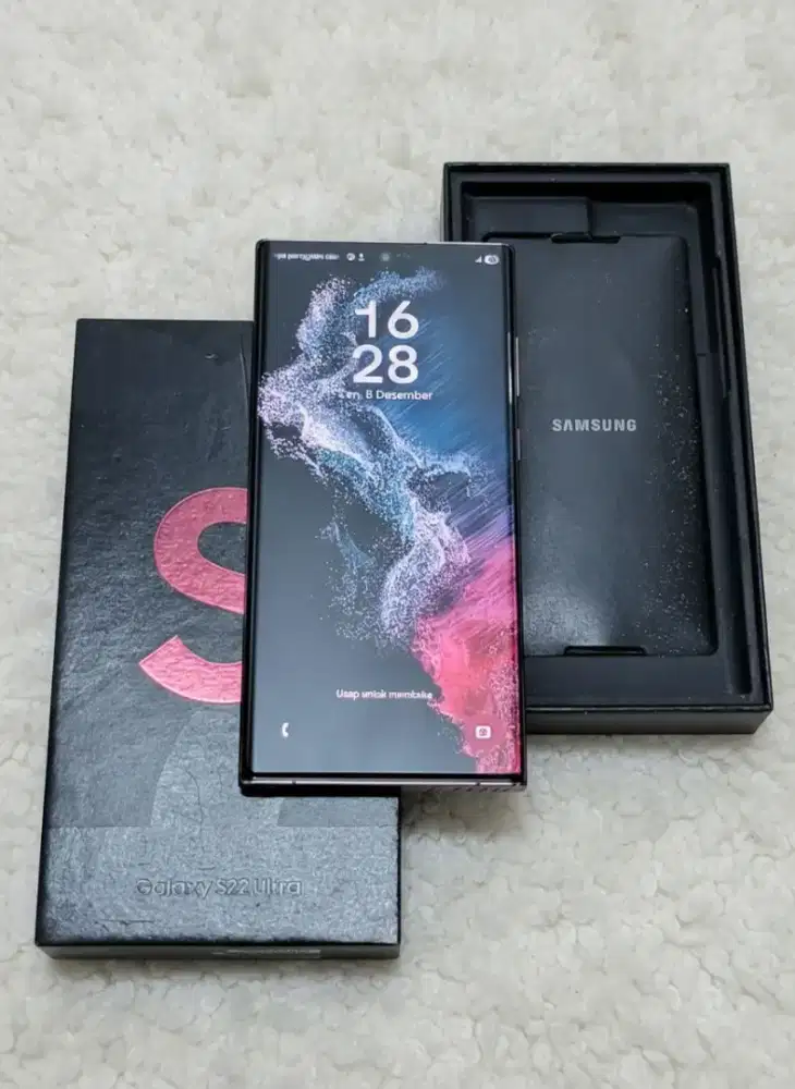Samsung Galaxy S22 Ultra 12/512Gb Sein