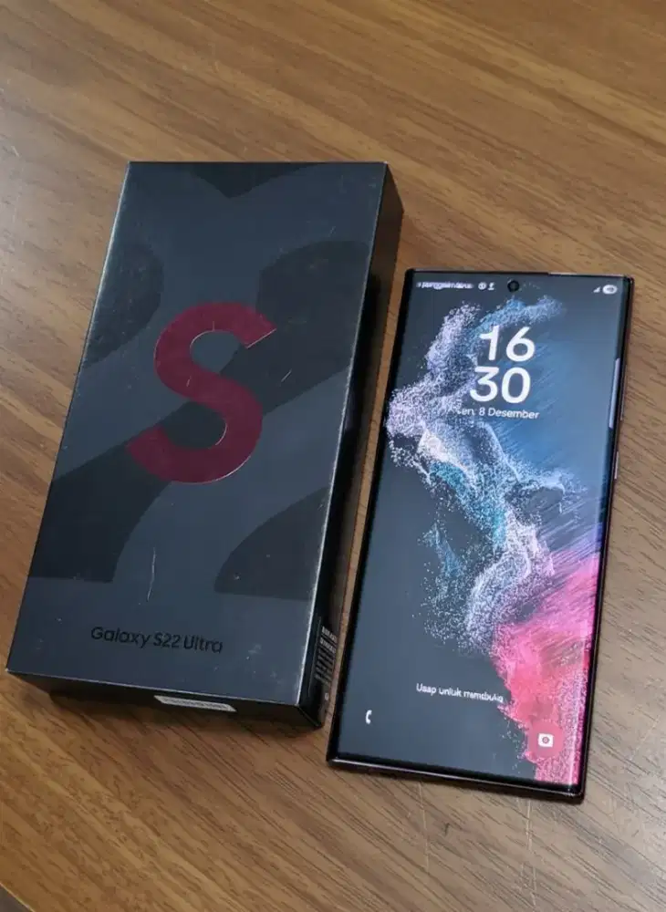 Samsung Galaxy S22 Ultra 12/512Gb Sein