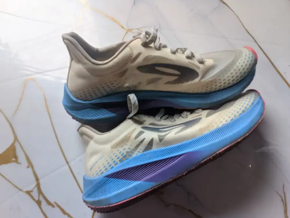 Sepatu nineteen (910) 1.5 SE