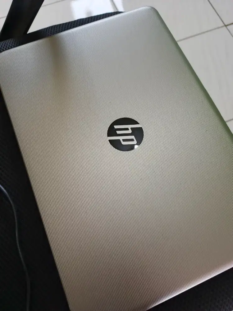Laptop Merk HP 14INCH