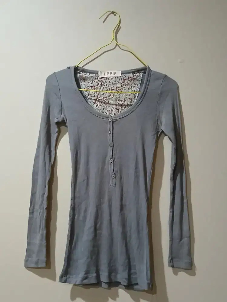 PRELOVED: Atasan Rib Abu-Abu