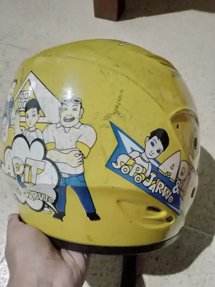 Daiso Helm Anak Bekas