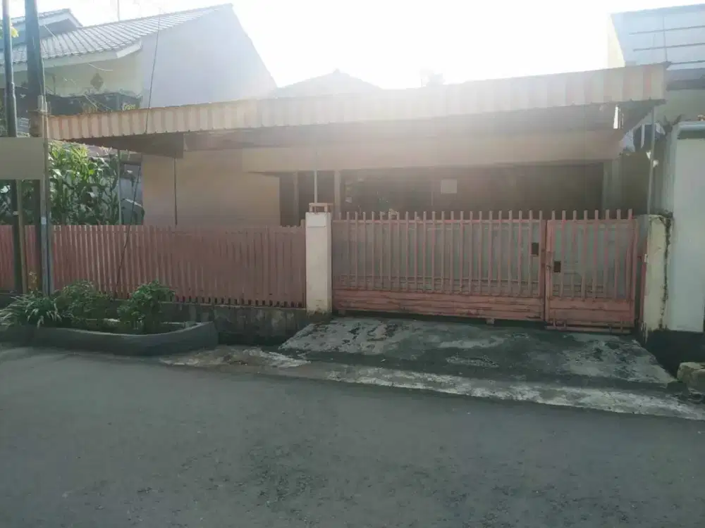 Dijual Rumah Klasik Siap Huni Sudah SHM Bambu Duri, Pondok Bambu