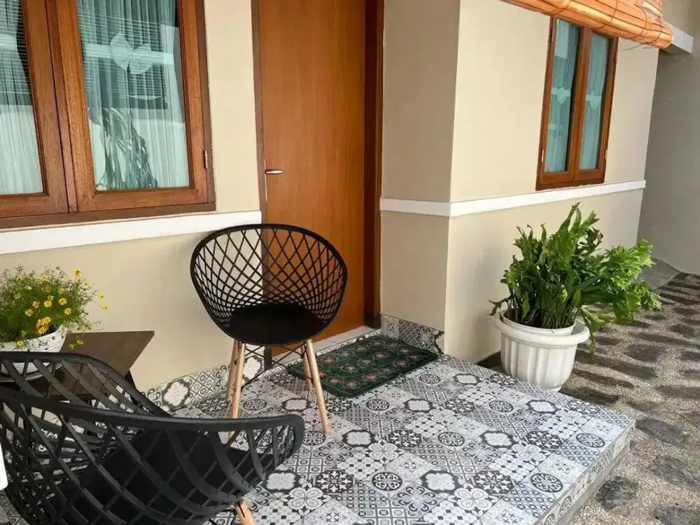 DISEWAKAN RUMAH TERAWAT DI CIBEUNYING KALER