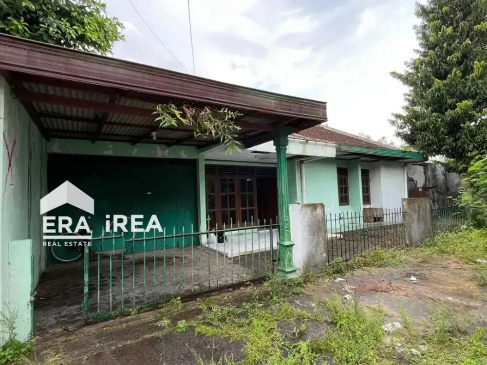 DIJUAL RUMAH DI SOLO DEKAT PASAR NUSUKAN
