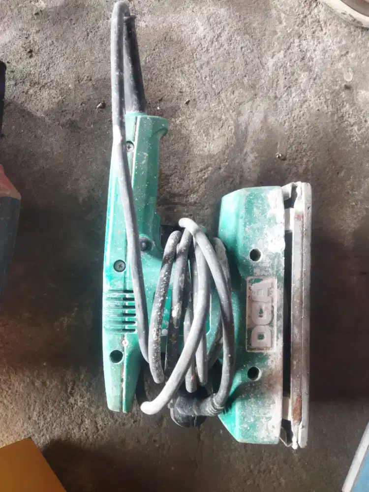 Sander mesin amplas DCA