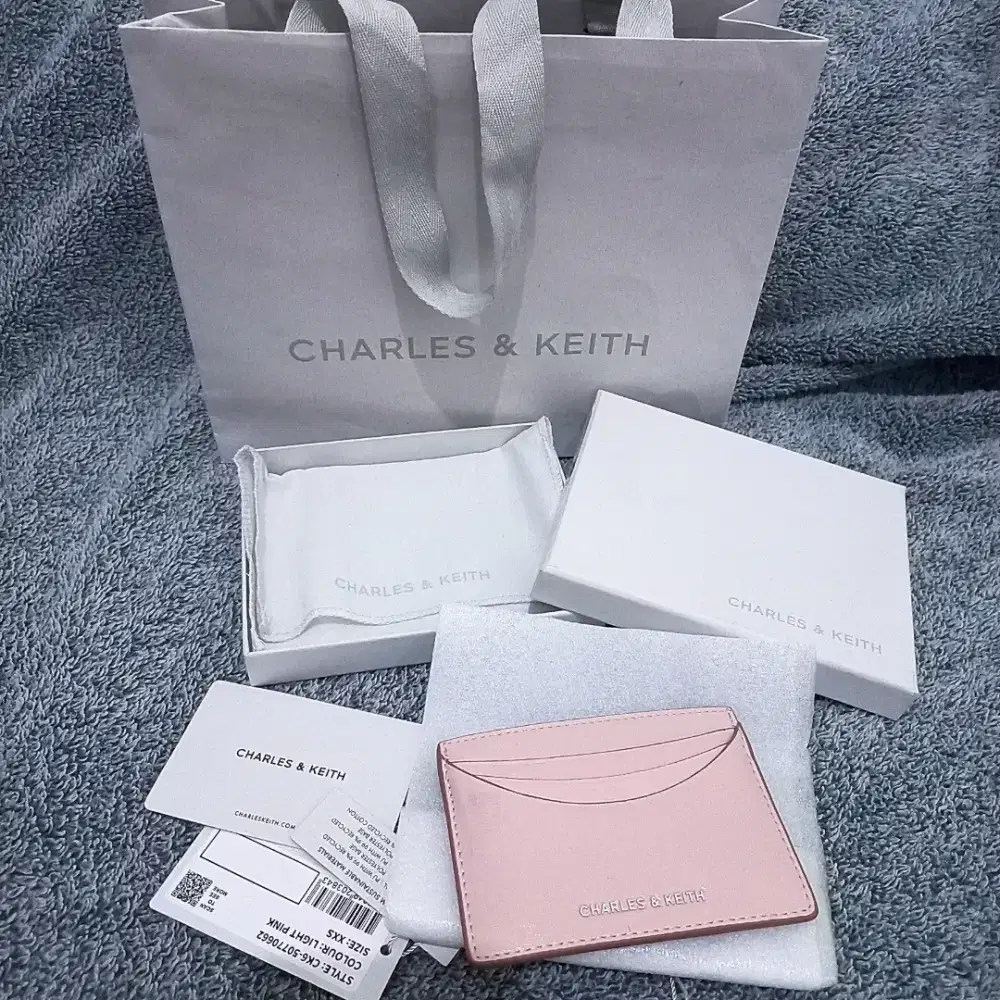 Cardholder Charles & Keith