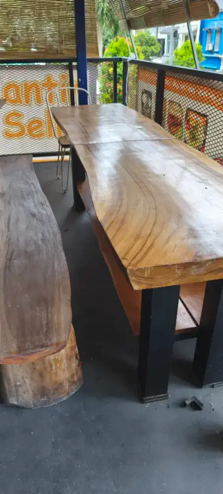 Dijual Cepat Meja Makan Panjang dari kayu