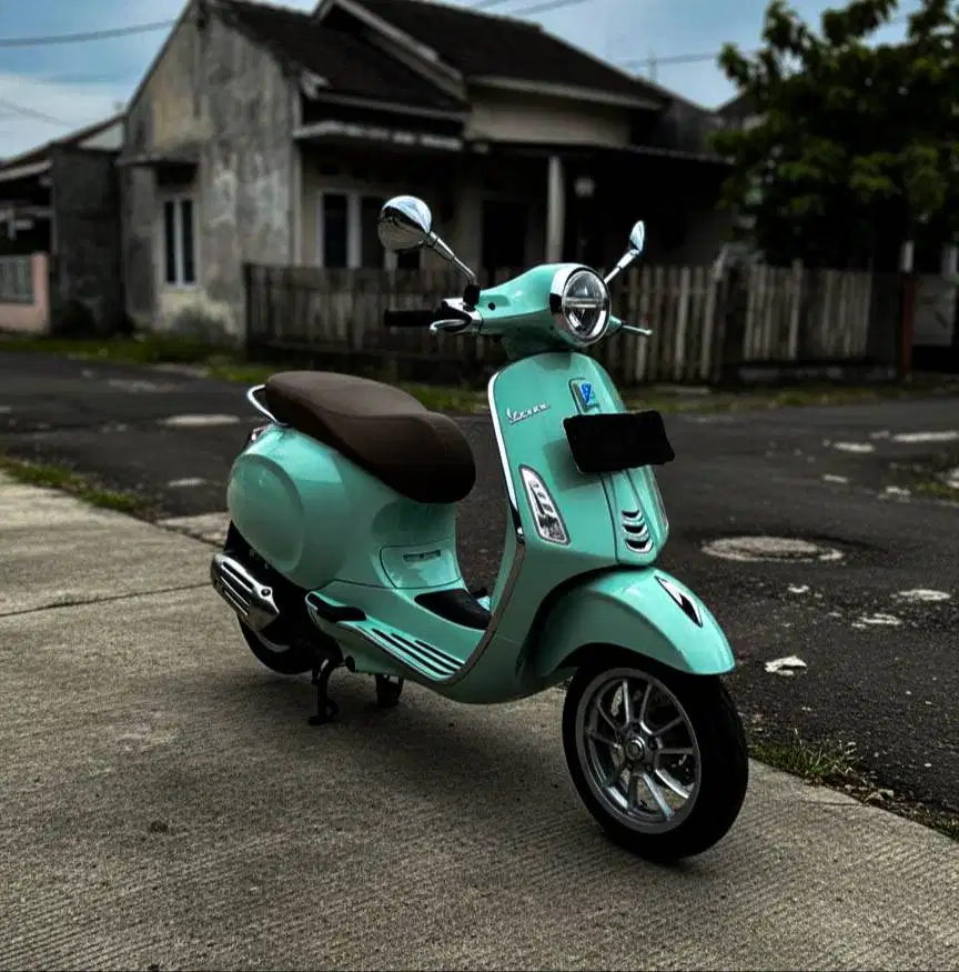 Vespa Primavera 2023 Tangan Pertama