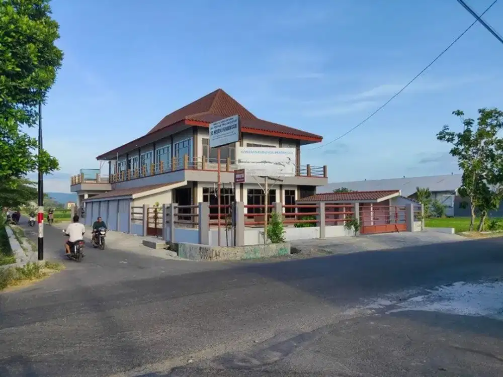 Disewakan Tempat Usaha 2 Lantai di Berbah, Sleman