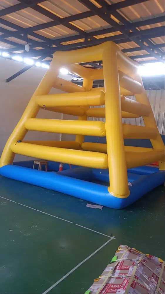 Wahana peosotan pantai atau kolam (promo)