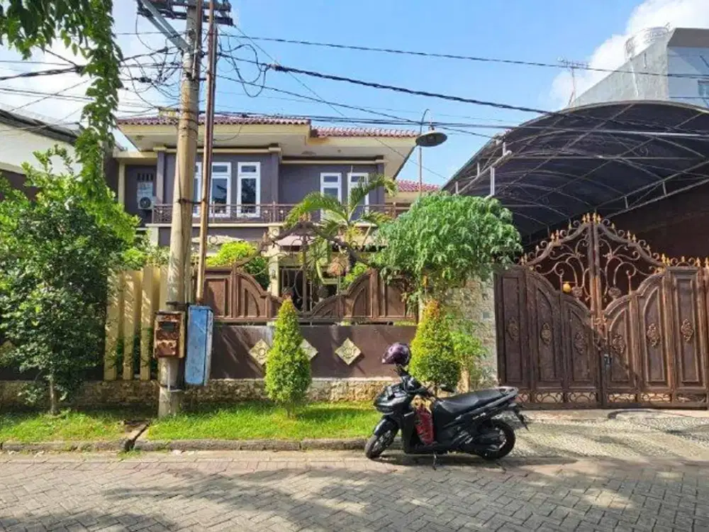 Rumah di Gading Pantai Kenjeran Surabaya Classic Dan Terawat