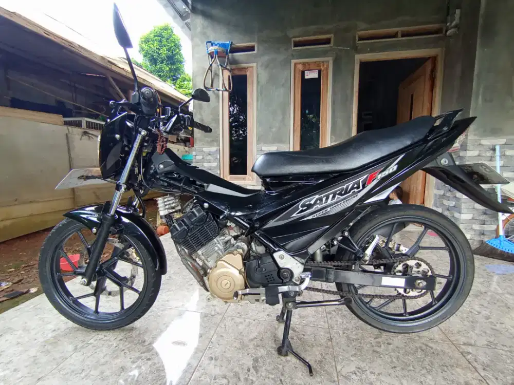 Jual satria Fu 2015 ss lengkap