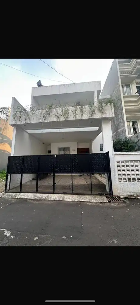 Rumah dalam cluster FULL FURNISHED JAKSEL MURAH