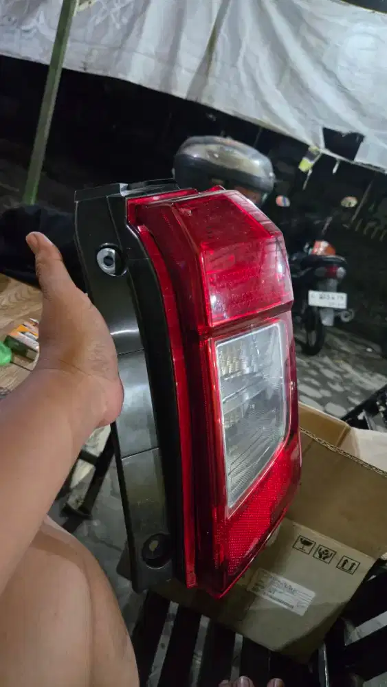 Stoplamp calya kanan saja