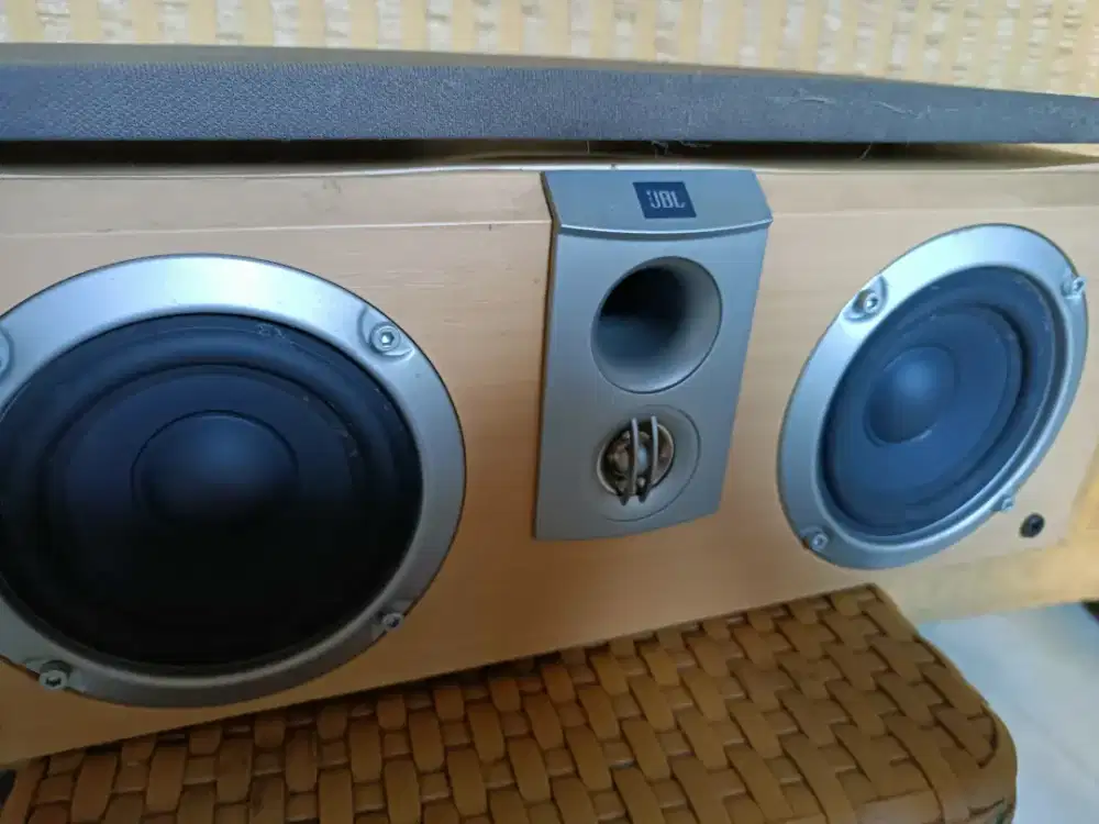 Speaker Center JBL home teather spiker