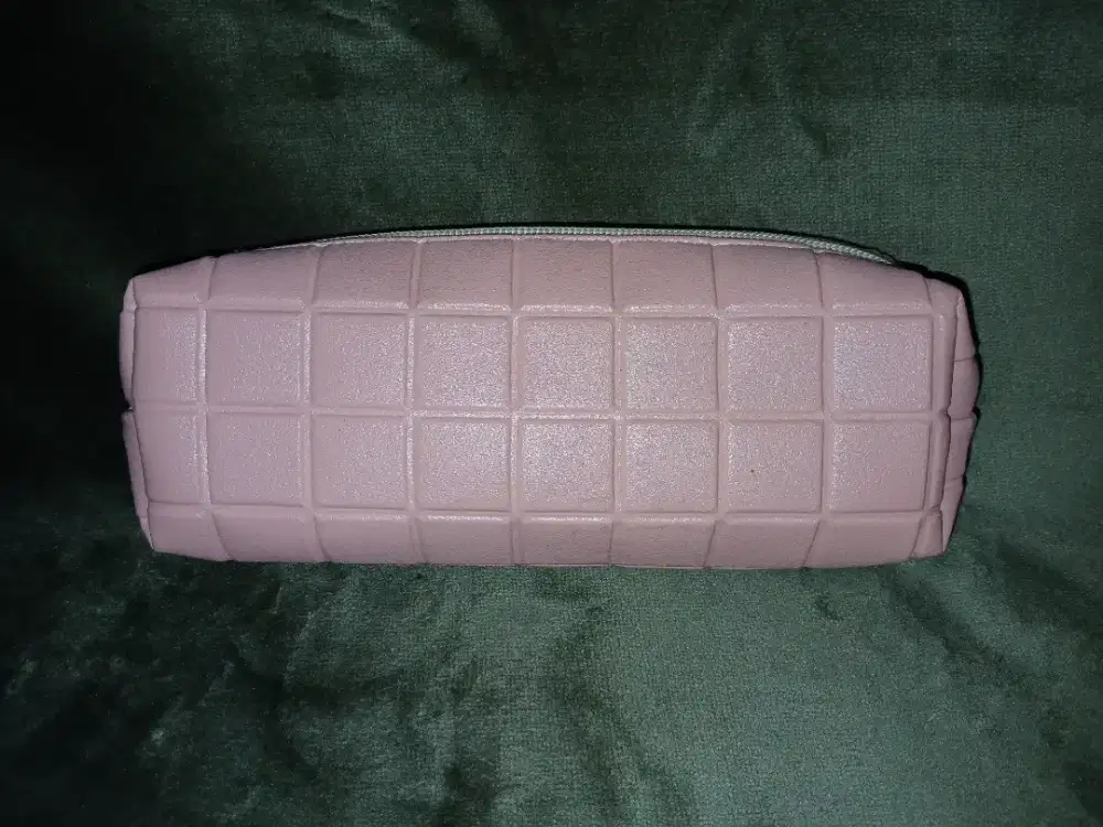 Tempat Pensil Motif Grid