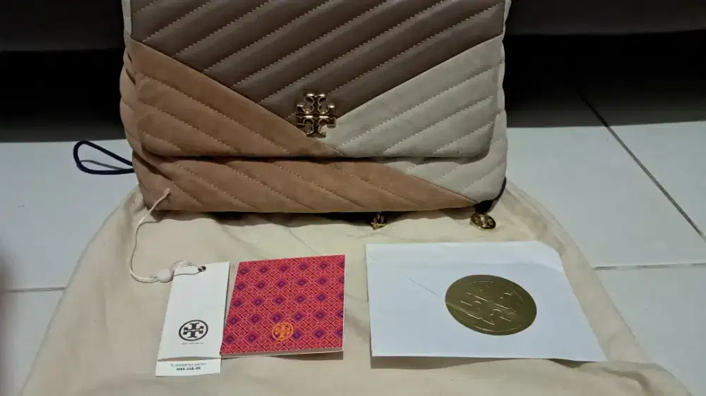 PreLoved Tory Burch