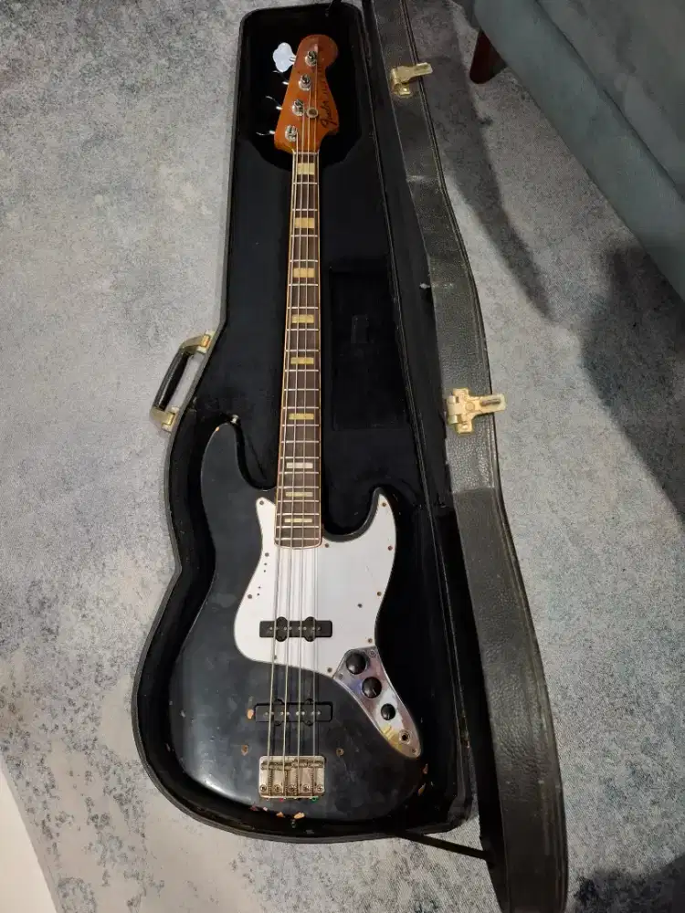 Fender jazz bass madein usa thn 1973
