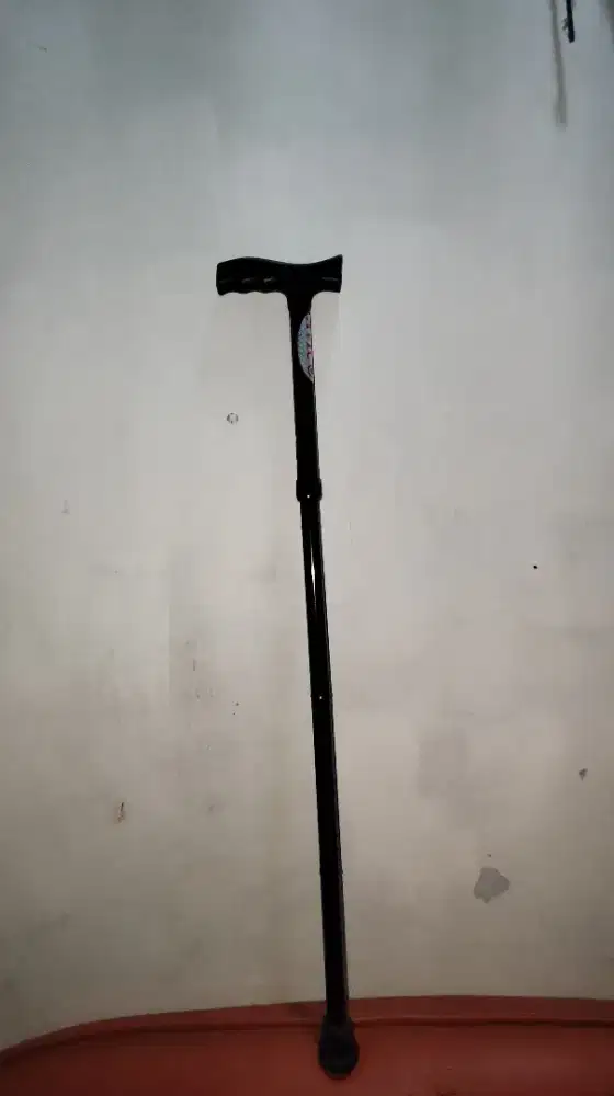 Tongkat Jalan Lansia