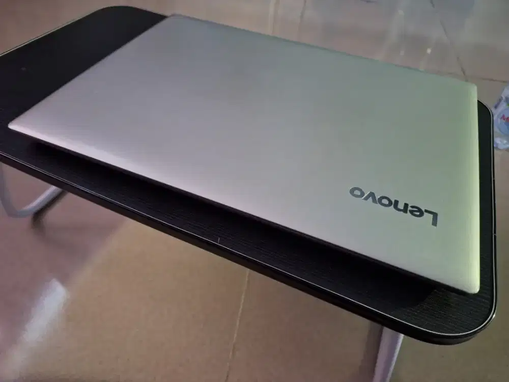 Bismillah dijual laptop lenovo slim core i3 ram 8gb siap pakai