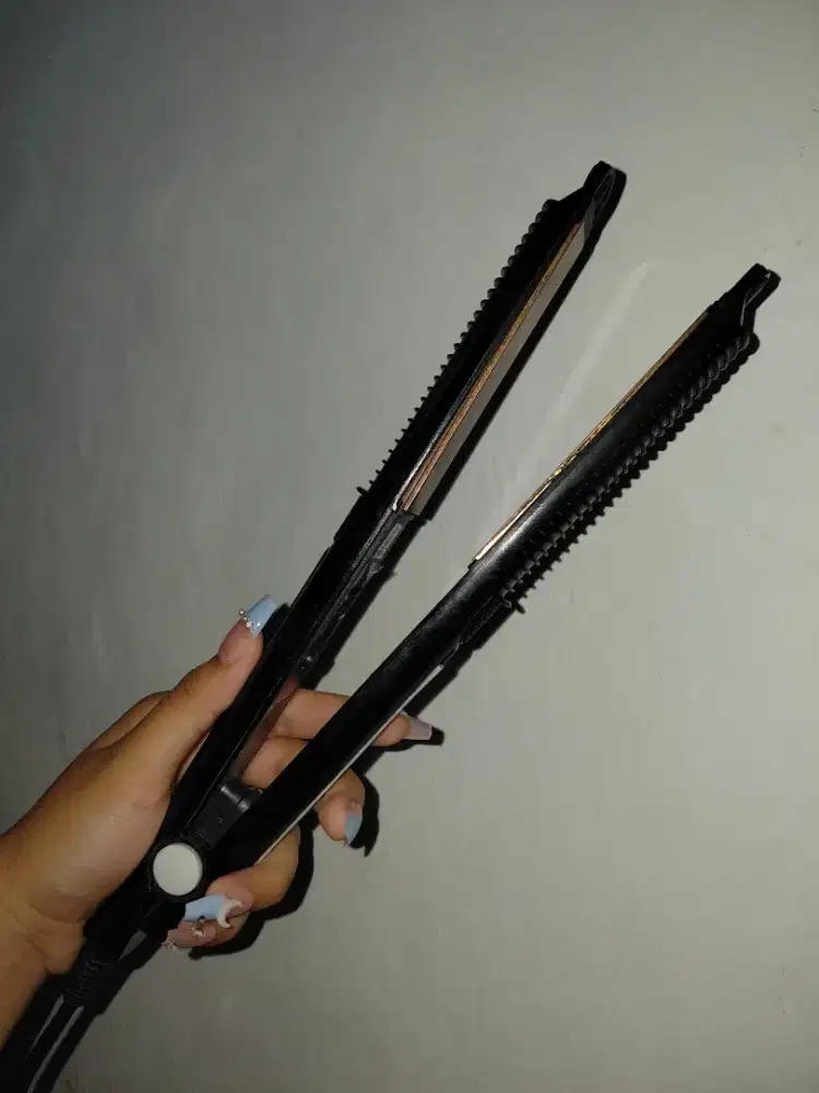 Catokan Rambut Straight Sonar