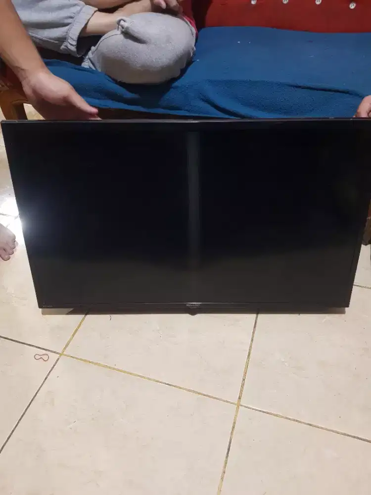 TV sharp 32 inch
