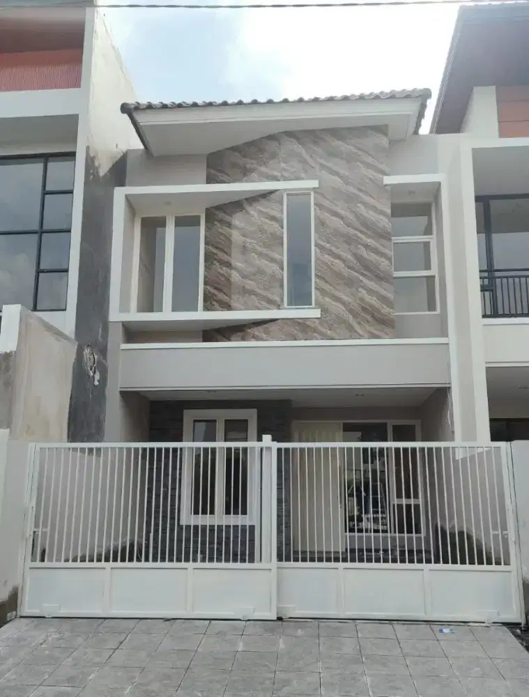 Rumah Cantik Pantai Mentari Surabaya