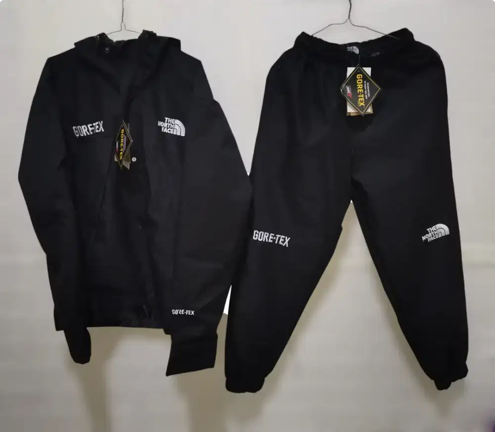 Set tnf Gore-tex sz L