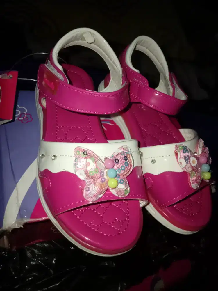Dans sandal anak uk 28