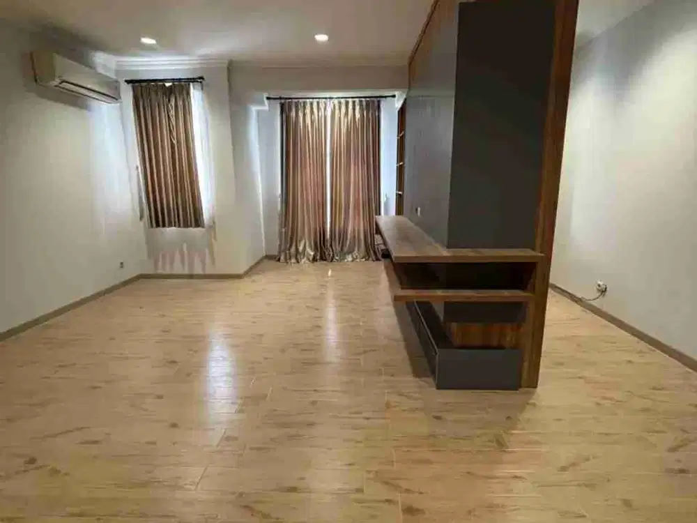 Dikontrakkan rumah Di BGM Kelapa Gading