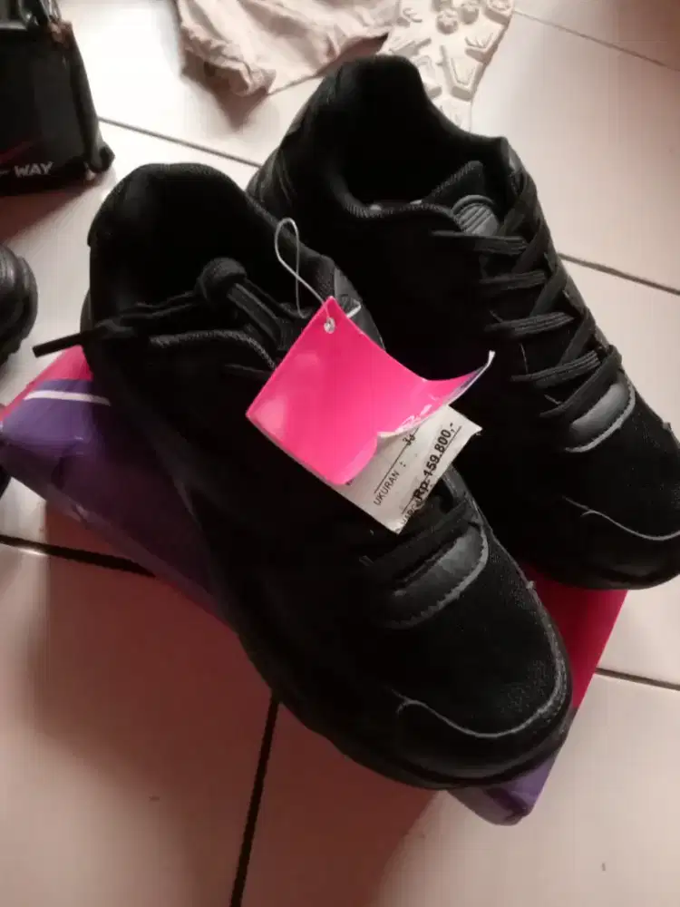 Dans sepatu anak uk 33