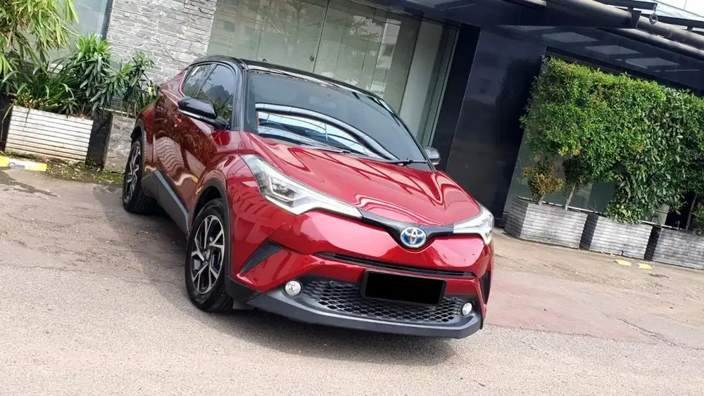 Toyota CHR 1.8 Hybrid AT 2019