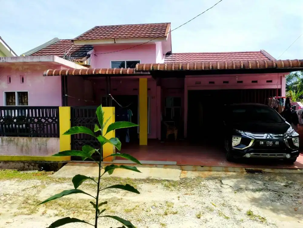 Rumah DiJual LB 100 LT 142 dekat Kampus UNRI