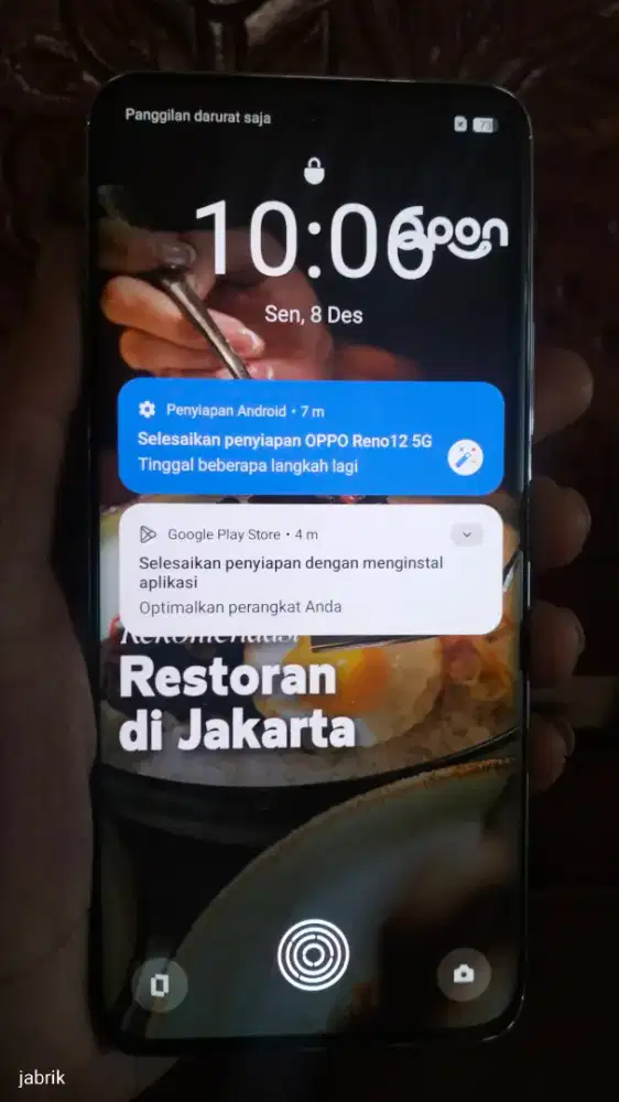 Oppo Reno 12 5G layar amoled lengkung mewah sidik jari on di layar