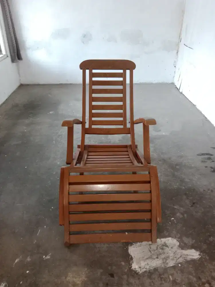 Dijual Kursi Santai Lipat.. Kondisi Bagus dan Kokoh