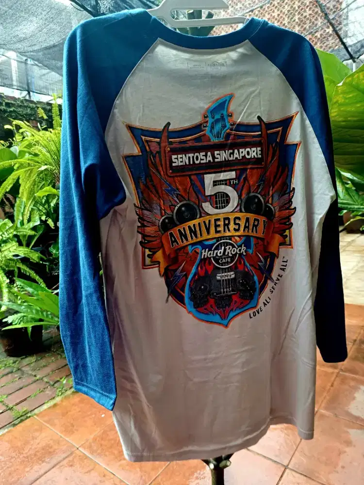 [BARU] 5th Hard Rock Cafe Sentosa T Shirt Size L Original