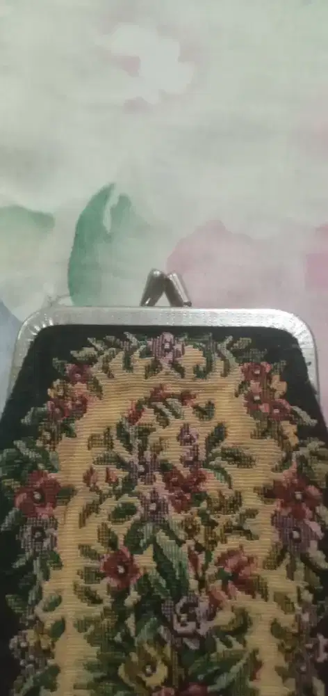 Dompet Vintage tempat kacamata dll