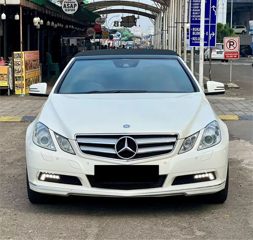 Mercedes Benz E250 Convertible 2011 Low Km Garansi 1 Tahun