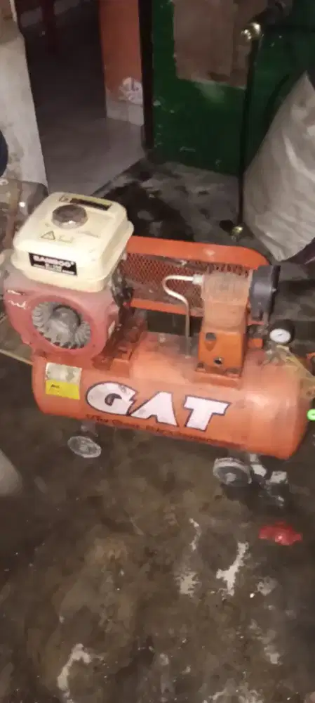 Kompresor angin merk gat