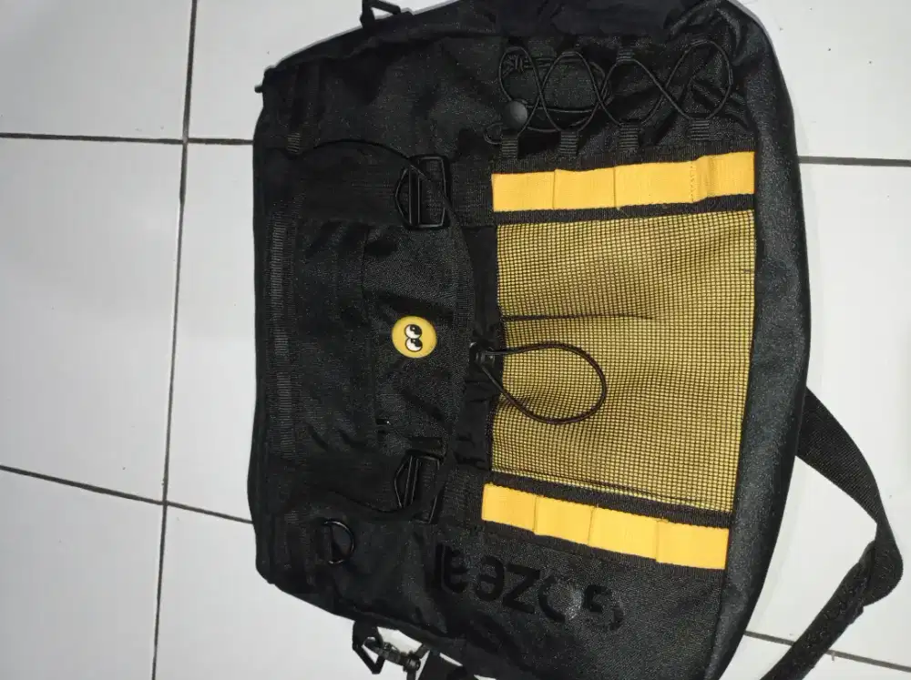 Jual Tas Selempang Gozeal Like New